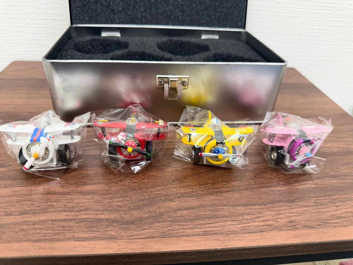 【買取】　貴金属・携帯電話・切手・ホビー